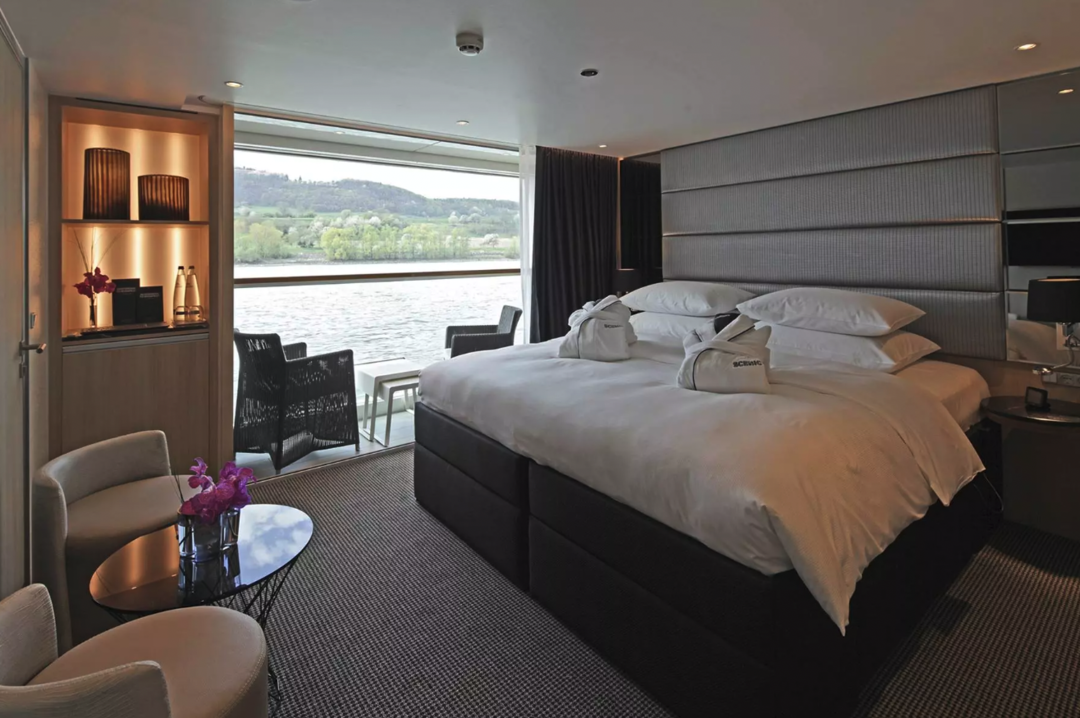 Junior Balcony Suite